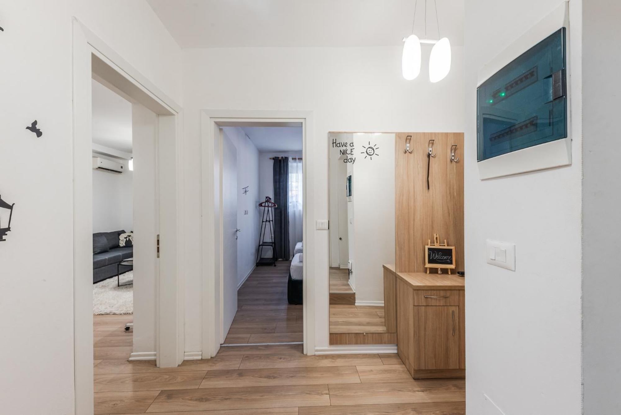 Noir Apartment By Kondo Stays Tirana Exteriér fotografie