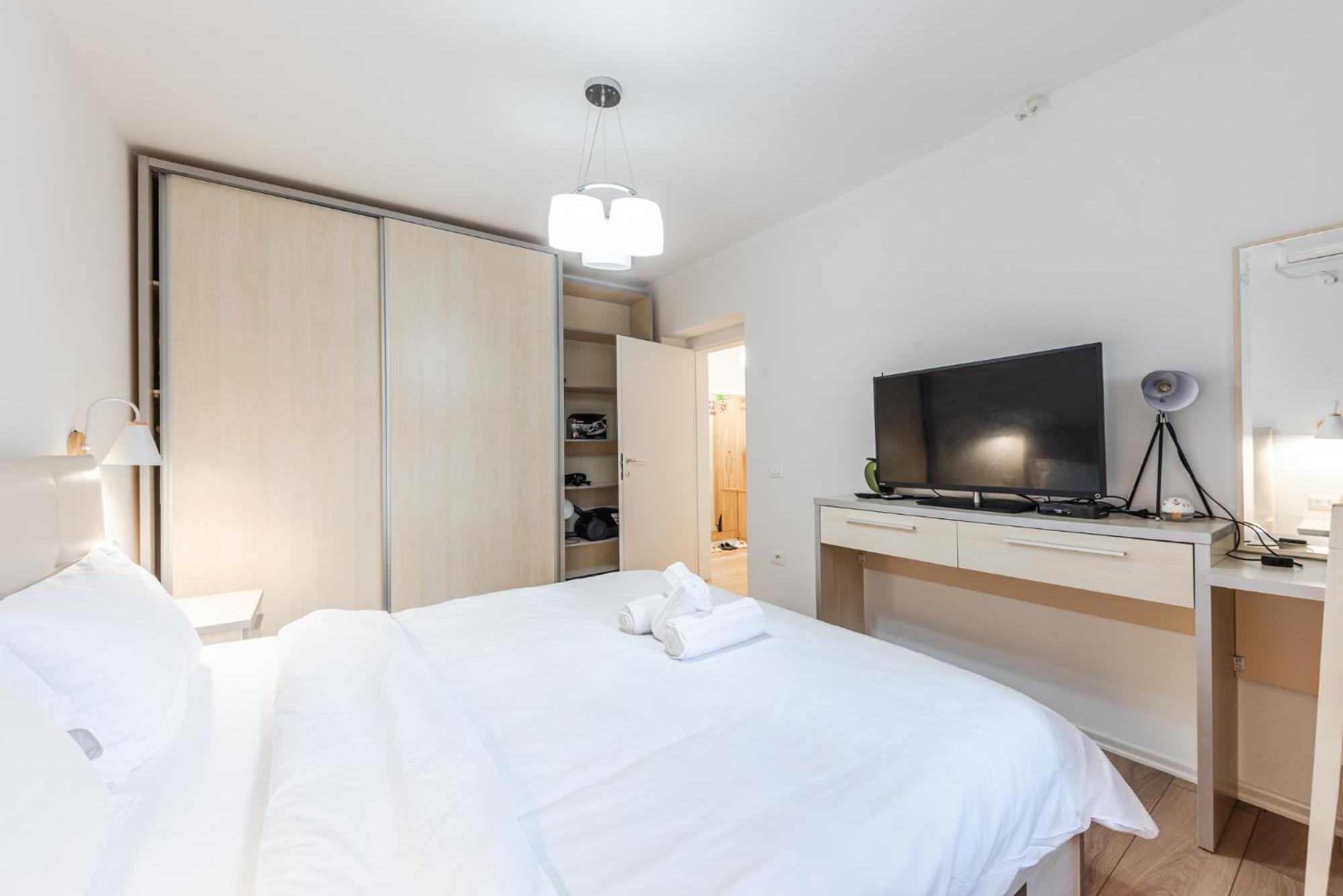Noir Apartment By Kondo Stays Tirana Exteriér fotografie