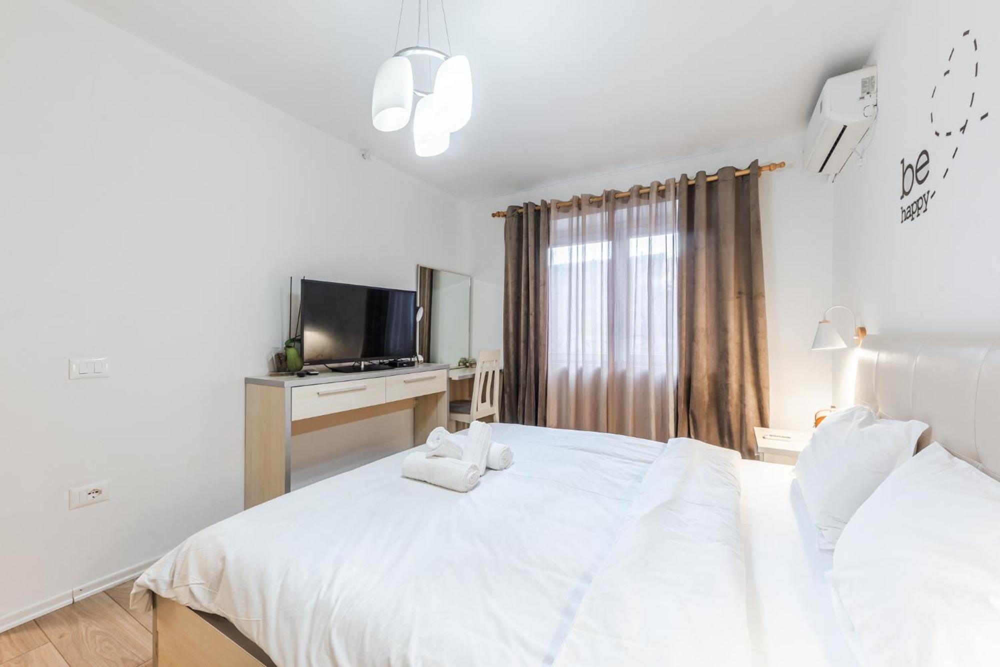 Noir Apartment By Kondo Stays Tirana Exteriér fotografie